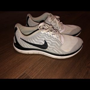 Nike tennis shoes